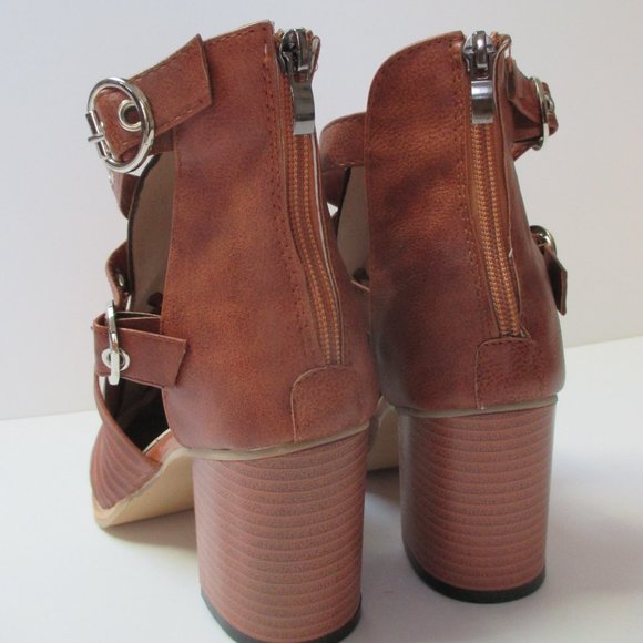 Womans Brown Faux Leather Strap Ankle Shoe Size 8 High Heal - Picture 4 of 10